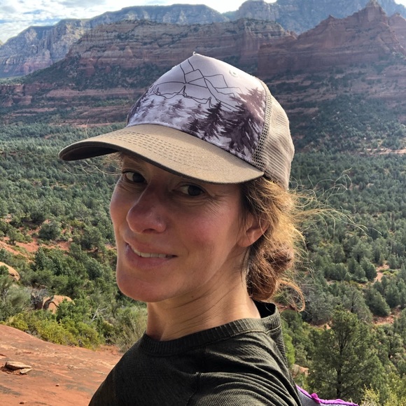 Meet your Posher, Lexi Uriel - Picture 1 of 1